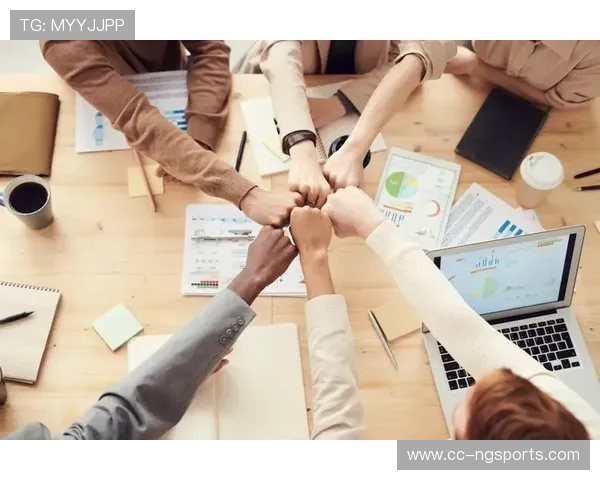 深圳羽毛球队在洲际杯中的团队协作表现分析与点评 深圳羽毛球队在洲际杯中的团队协作表现分析与点评