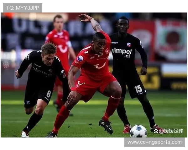 奈梅亨与阿尔克的精彩对决揭示足球战术与团队协作的完美结合